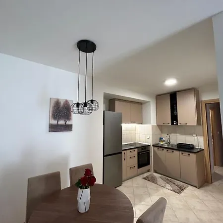 Vert Apartment *